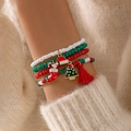 Kerst kralen armbandenset met hangers en bedeltjes op een warme gebreide achtergrond - Rood Groene Kralenstijl(25705-red green)