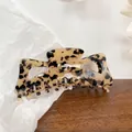 Oversized acetate hair claw clip with classic tortoiseshell pattern and hollow design - 13cm / Cream Tortoise Shell 13CM
