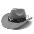 Détail de la boucle tête de taureau argentée sur le bandeau d'un chapeau de cow-boy - M (56-59cm) / Gris Avec ceinture en cuir noir