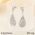 Pendientes de gota plateados irregulares con circonitas y textura en gris mate - Color Acero