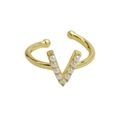 Verstellbarer Ring aus 18K Messing in V-Form mit weißen Perlen besetzt, Gold-Finish - Buchstabe V / Gold