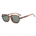 Retro square oversized tortoiseshell sunglasses with dark green lenses for beach wear - Leopard Frame Green Lens