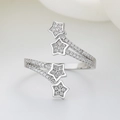 Gedrehter Sternring aus Silber mit funkelnden weißen Zirkonia-Steinen für Damen - Einstellbar Offen / Weißgold