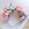 Ethnisches Zanhua-Stirnband mit mehrfarbigen Pfingstrosen- und Rosenseidenblumen - Kinder Stirnband Materialset Nr. 5