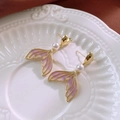 Detail of vintage heart and mermaid tail earrings with pink enamel and faux pearls - Gold Fish Tail Pendant (75#)