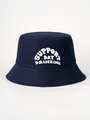 Détail d'un bob en coton bleu marine avec impression blanche SUPPORT DAY DRINKING - Taille unique / Bleu Marine