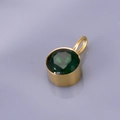 Gouden ronde geboortesteen hanger met smaragdgroene facetgeslepen edelsteen - Ronde hanger / Groen