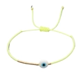 Bracciale intrecciato giallo regolabile con perlina malocchio bianca e ciondolo d'oro - Giallo-Malocchio