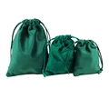 Tre sacchetti per gioielli in velluto verde scuro con coulisse in dimensioni piccola, media e grande - Verde