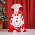 Sac cadeau de Noël en tricot avec cerf 3D, fermeture à cordon et détails brodés - Grand Style Renne