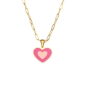Dettaglio dei ciondoli a doppio cuore rosa su una catena a maglie placcata oro - Collana Cuore Smalto Doppia - Rosa