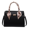 Borsa a mano in pelle nera con chiusura a scatto dorata e foulard decorativo sul manico - Nero