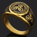 Anillo Martillo de Thor vintage en acabado oro y negro con símbolos Triskelion celtas - US 8 / Dorado