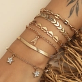 6-teiliges goldenes Armband-Set mit Buchstaben- Stern- und Herzanhängern am Handgelenk - Goldbuchstabe Stern Herz Set (3025)