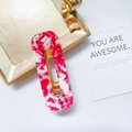 Barrette à cheveux en acétate marbré rose et blanc avec pince bec de canard dorée - Carré-Marbre Rose Blanc