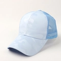 Vista dettagliata del berretto da baseball mimetico azzurro con pannelli in rete mesh - Regolabile / Azzurro