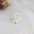 Elegante fermaglio per capelli con rosa di velluto bianco su pizzo e pelliccia - Fermaglio Per Capelli + Spilla Doppio Uso / Rosa Bianca
