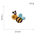 Vue détaillée de l'écusson abeille brodé avec dimensions 1,6cm x 2,4cm et poids 0,2g - 3# (Abeille - Jaune/Bleu)