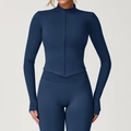 Schlanke dunkelblaue Yoga-Jacke mit Stehkragen und praktischen Daumenlöchern - Marineblau