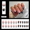 Uñas postizas Halloween negras mates con diseños de calabazas naranjas y fantasmas blancos - W1032 Fantasma de Halloween [Estilo de Pegamento]