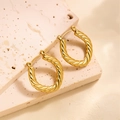 Boucles d'oreilles créoles dorées 18k en acier titane avec texture torsadée - EH114/Créoles Corde Torsadée