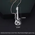 Retro-Halskette aus Edelstahl mit schwarzem Emaille-Gitarrenanhänger für Pullover - Schwarze Gitarre (A537)