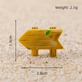 Miniature resin wooden signpost with green leaf for micro landscape DIY decor - Signpost