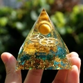 Handheld crystal energy pyramid with gear details and golden flakes decoration - 5cm / Style 6