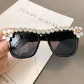 Fashionable black square sunglasses with white daisies and rhinestone details - No. 7 (Square Rhinestone Daisy)