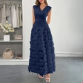 Robe longue bleu marine sans manches à col en V avec détails de franges élégantes - S / Bleu saphir