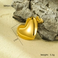 Gedetailleerd macro-overzicht met de exacte afmetingen van deze 18K vergulde hart haarspeld - Hartstijl (NMSH-G511-1)