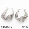 Pendientes de espiral de acero inoxidable plateado con un diseño único en forma de U - Estilo de Gota de Agua Envuelto (KE110137-KFC) / Color Acero