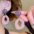 Orecchini a fiore in opale rosa con dettagli geometrici viola e finitura oro - 24# Stile Diamante Cavo Rosa Con Quadrato Viola
