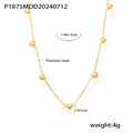Collana minimalista in acciaio al titanio placcato oro 18K con ciondoli a cuore - Collana Multi-Cuore Dorata (P1875)