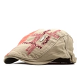 Khaki canvas platte pet met rood en zwart geborduurde teksten en een metalen plaatje - M(56-58cm) / Lichtbeige