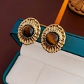 Pendientes vintage dorados con borde festoneado y piedra ojo de tigre natural - Estilo Ovalado Dorado