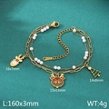 Pulsera de doble capa dorada con perlas blancas y dijes de reno y árbol de Navidad - Estilo Árbol de Navidad Ciervo (KB207745-ZLA)