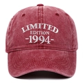 Casquette de baseball vintage bordeaux délavée avec broderie blanche 1994 Limited Edition - Réglable / Bordeaux