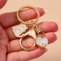 Cartoon cat and pearl heart enamel keychain with golden ring for backpack decoration - Heart Cat