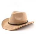 Chapeau de cowboy classique en daim camel avec bande en cuir tressé et emblème de taureau - M (56-58cm) / Chameau