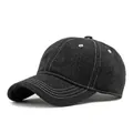 Berretto da baseball in denim nero con cuciture bianche a contrasto e design a 6 pannelli - Regolabile / Nero