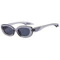 Moderne ovale graue transparente Sonnenbrille mit stromlinienförmigen Bügeln auf Weiß - Transparentes Grau (C5)