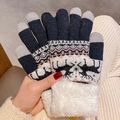 Détails de gants tricotés d'hiver avec motifs de rennes et revers en fausse fourrure - Bleu marine