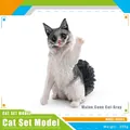 Modello realistico di gatto Maine Coon grigio e bianco in posa seduta 255g - Maine Coon Grigio (PL127-2331)