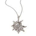 Collar con colgante de sol plateado con diseño en espiral y cadena fina de alta calidad - Color Acero