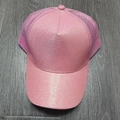 Berretto da baseball con paillettes rosa per coda di cavallo e retro in rete traspirante - Taglia Adulto (Regolabile) / Rosa Acceso a Cinque Pannelli