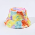 Dettaglio della texture in ecopelliccia arcobaleno di un caldo cappello invernale - M(56-58cm) / Colore Arcobaleno Tie-dye (Stile 4)