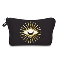 Detailansicht der schwarzen Kosmetiktasche mit goldenem Evil Eye Print und Seitenschlaufe - Schwarz Strahlendes Auge 663