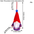 Gnomo patriottico con cappello rosso a maglia e stella blu per decorazione festiva - Stile Maschile Barba Cappello Rosso