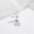 Dettaglio macro della chiusura a vite in argento S925 con misure precise delle dimensioni - Stile F Argento 4*10mm